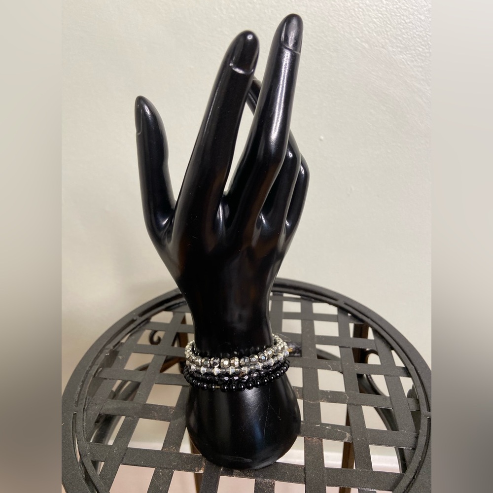Bead Bracelet Set Black Silver Costume jewelry - Picture 4 of 5